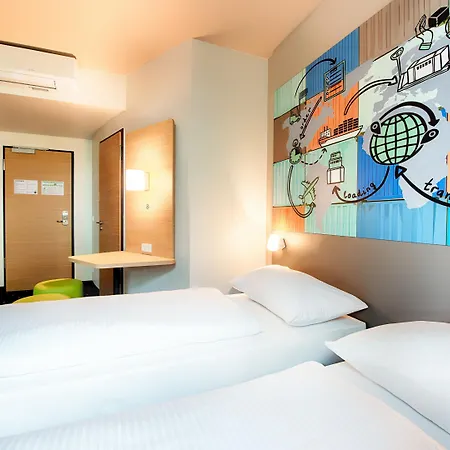 Stuttgart-neckarhafen Hotel 3*