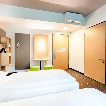 Stuttgart-neckarhafen Hotel 3*