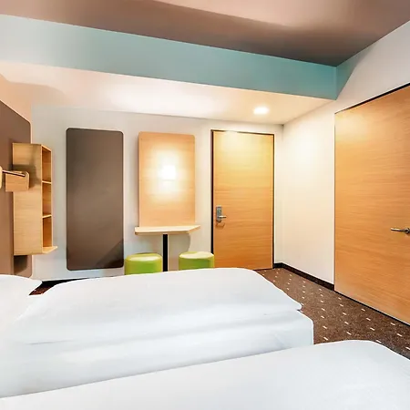 Stuttgart-neckarhafen 3* شتوتغارت