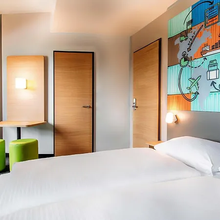 Hotel Stuttgart-neckarhafen 3*
