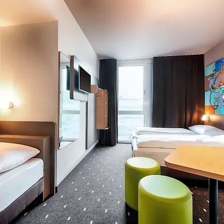 Stuttgart-neckarhafen Hotel 3*