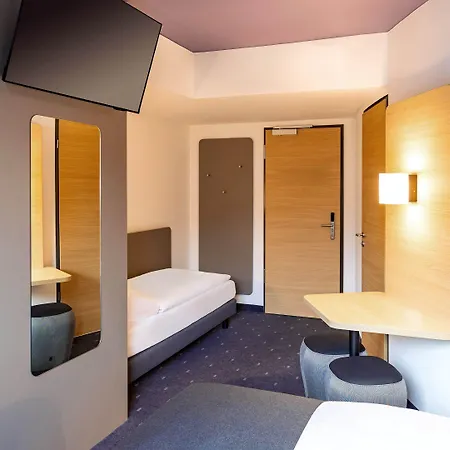Stuttgart-neckarhafen Hotel