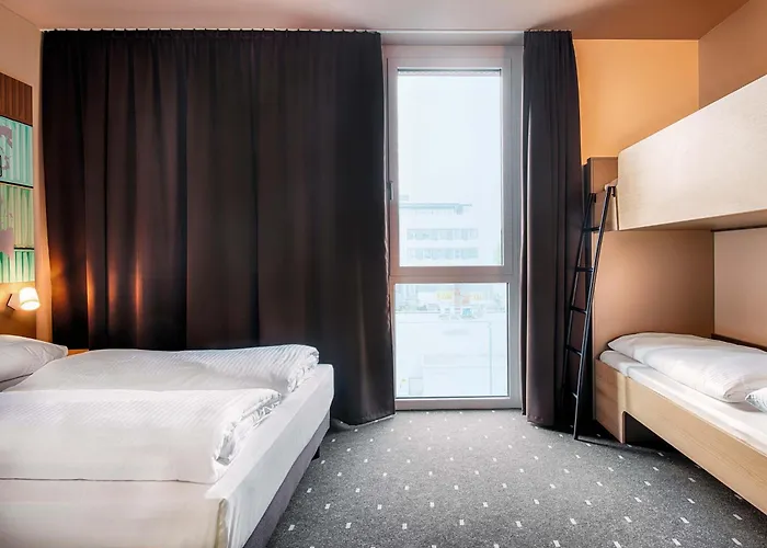 ホテル Stuttgart-neckarhafen 3*